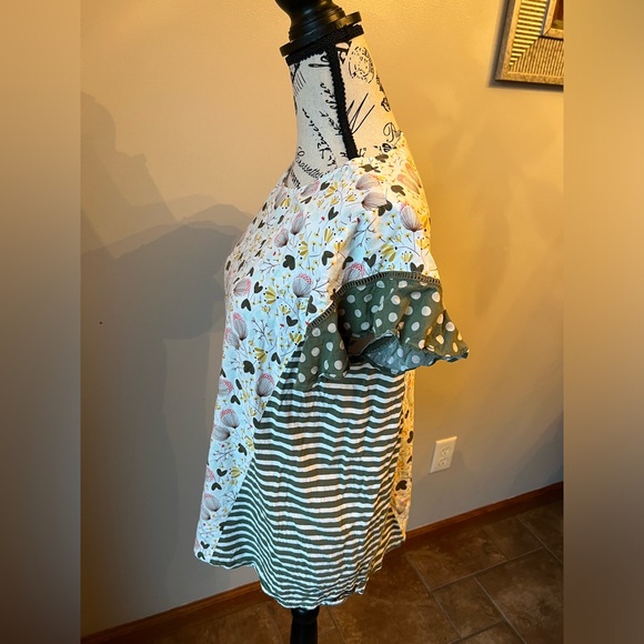 Matilda Jane Green and Beige Woman’s top - Picture 3 of 11